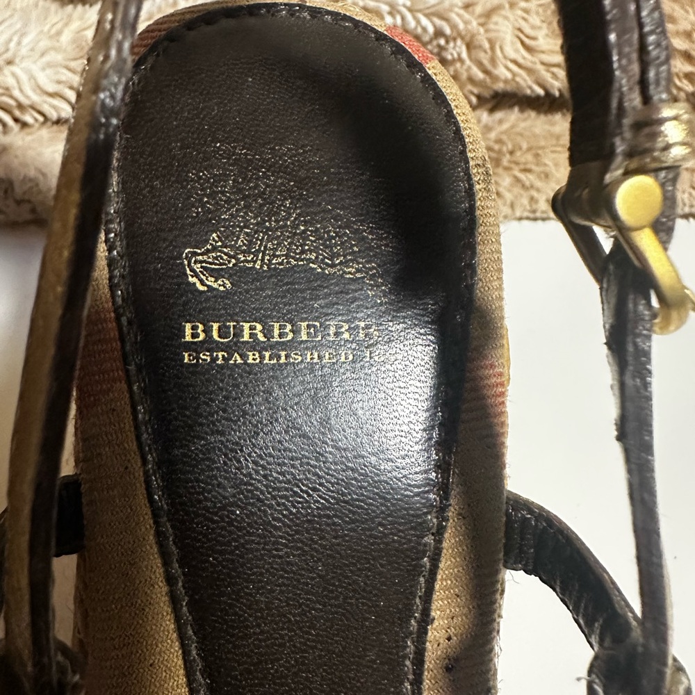 BURBERRY Size 38 Nova Check Gold Leather Jute Trim Wedge Sandal Women's 7.5 - Picture 3 of 9